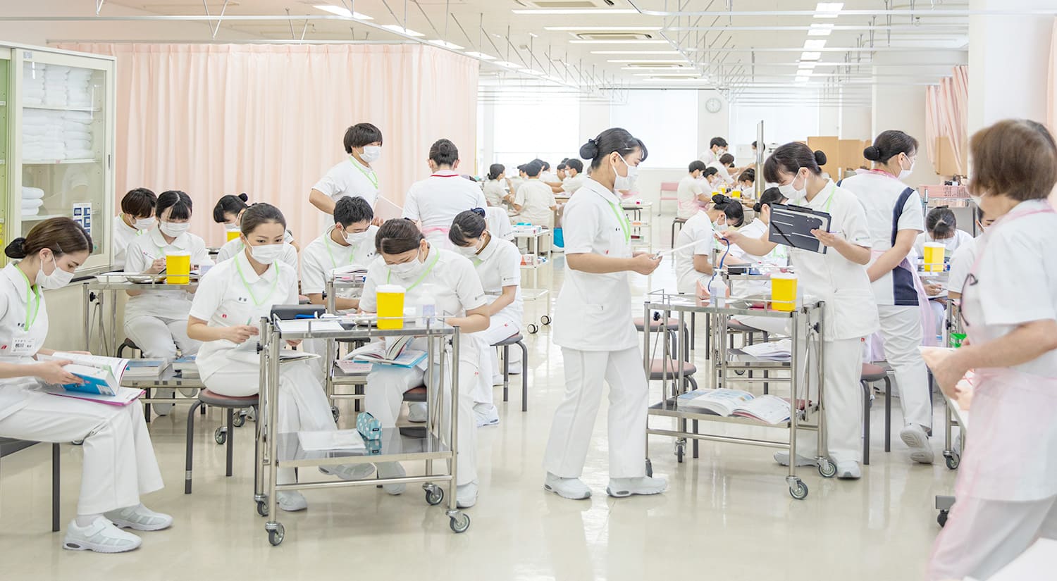 関西看護医療大学について 関西看護医療大学 関西看護医療大学について 関西看護医療大学